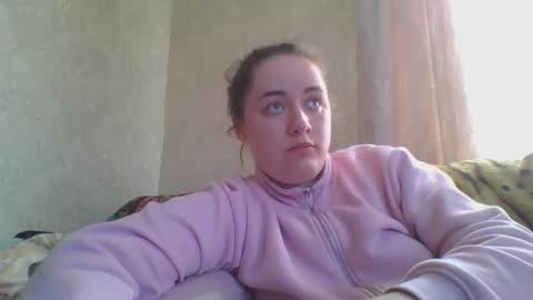 Snapshot of skyressie333 chatting on April 13, 7:03 am skyressie333 online show from April 13, 7:03 am
