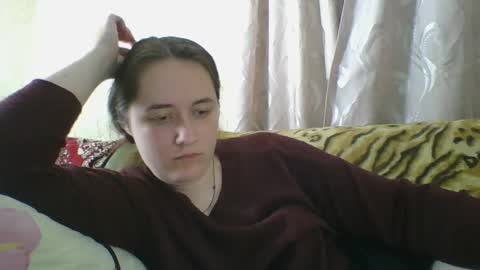 Snapshot of skyressie333 chatting on April 17, 7:50 pm skyressie333 online show from April 17, 7:50 pm