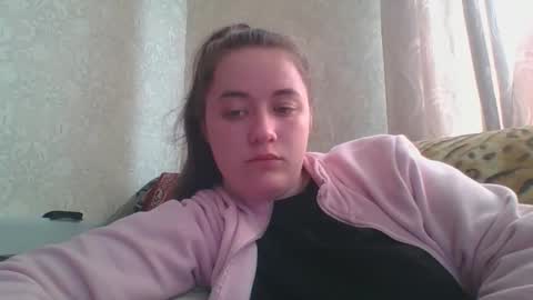 Snapshot of skyressie333 chatting on April 23, 6:14 am skyressie333 online show from April 23, 6:14 am