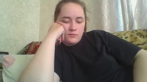 Snapshot of skyressie333 chatting on April 23, 2:30 pm skyressie333 online show from April 23, 2:30 pm