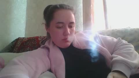 Snapshot of skyressie333 chatting on April 24, 8:17 am skyressie333 online show from April 24, 8:17 am
