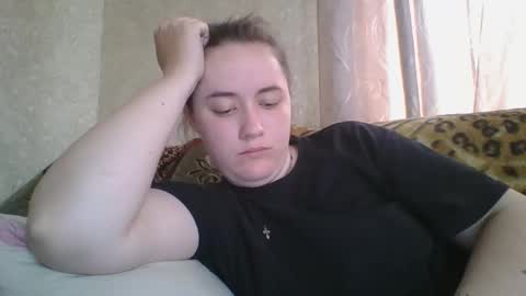 Snapshot of skyressie333 chatting on April 26, 6:22 am skyressie333 online show from April 26, 6:22 am