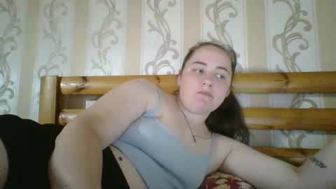 Snapshot of skyressie333 chatting on May 6, 6:57 pm skyressie333 online show from May 6, 6:57 pm
