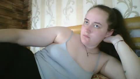 Snapshot of skyressie333 chatting on May 8, 6:24 pm skyressie333 online show from May 8, 6:24 pm