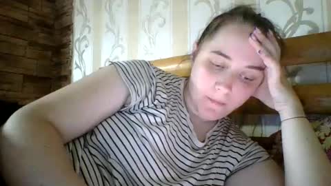 Snapshot of skyressie333 chatting on May 11, 6:49 pm skyressie333 online show from May 11, 6:49 pm