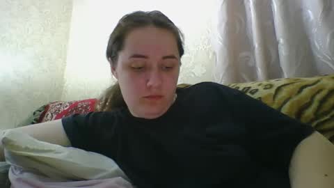 Snapshot of skyressie333 chatting on May 15, 7:10 pm skyressie333 online show from May 15, 7:10 pm