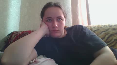 Snapshot of skyressie333 chatting on May 17, 6:00 am skyressie333 online show from May 17, 6:00 am