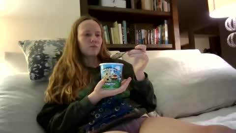 Sky Winters online show from September 21, 12:12 am