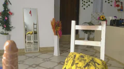 Snapshot of skyy_brown chatting on March 14, 1:55 am Bella online show from March 14, 1:55 am