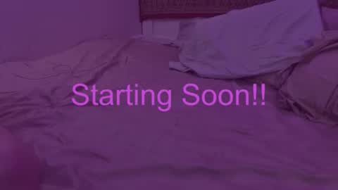 Snapshot of skyyyrizzyyy chatting on October 22, 5:13 pm SkyRizzy online show from October 22, 5:13 pm
