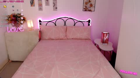 Snapshot of slave_amanda69 chatting on February 26, 2:48 am Queen Cyrine online show from February 26, 2:48 am