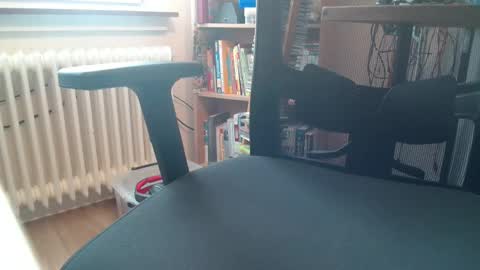 Snapshot of slave_bitch_boy chatting on December 5, 10:01 am slave_bitch_boy online show from December 5, 10:01 am