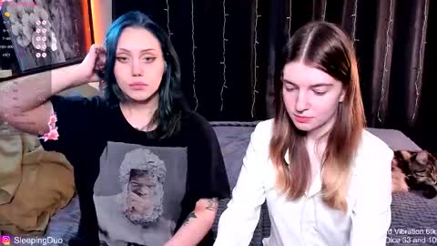 Snapshot of sleepingduo chatting on November 7, 12:05 pm Hi We are Iva and Angela Nice to meet u 3 online show from November 7, 12:05 pm