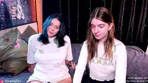 Snapshot of sleepingduo chatting on November 13, 5:12 pm Hi We are Iva and Angela Nice to meet u 3 online show from November 13, 5:12 pm