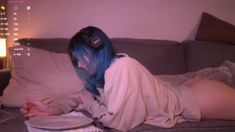 Snapshot of sleepingsonya chatting on February 6, 10:35 pm Sonya online show from February 6, 10:35 pm