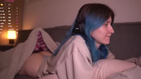 Snapshot of sleepingsonya chatting on February 9, 9:41 pm Sonya online show from February 9, 9:41 pm