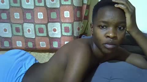 Snapshot of slender_queen chatting on February 20, 8:49 am slender_queen online show from February 20, 8:49 am