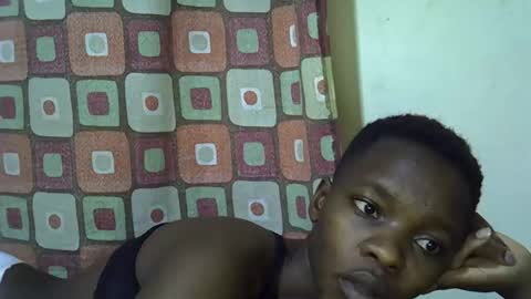 Snapshot of slender_queen chatting on February 23, 8:44 am slender_queen online show from February 23, 8:44 am