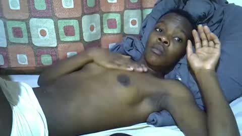 Snapshot of slender_queen chatting on March 9, 5:44 am slender_queen online show from March 9, 5:44 am