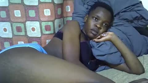 Snapshot of slender_queen chatting on March 21, 11:41 pm slender_queen online show from March 21, 11:41 pm