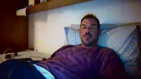 Snapshot of slevin1983 chatting on March 2, 3:37 pm slevin online show from March 2, 3:37 pm