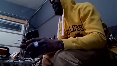 Snapshot of slickerthan12 chatting on February 9, 1:22 am BBC Hanging online show from February 9, 1:22 am