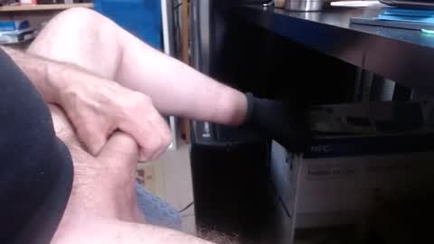 sliderguy699 online show from February 14, 7:10 pm