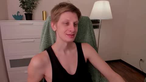 Snapshot of slim_andy chatting on October 30, 7:32 am Andy online show from October 30, 7:32 am