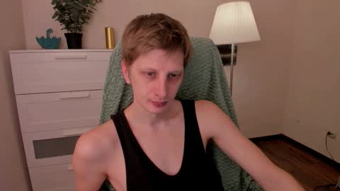 Snapshot of slim_andy chatting on November 2, 10:39 am Andy online show from November 2, 10:39 am