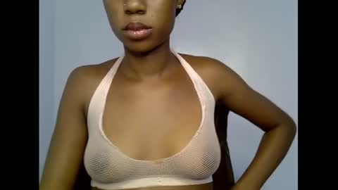 Snapshot of slim_candy12 chatting on June 16, 7:44 am Lily online show from June 16, 7:44 am