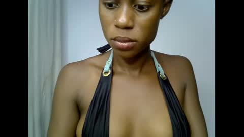 Snapshot of slim_candy12 chatting on June 27, 8:30 am Lily online show from June 27, 8:30 am