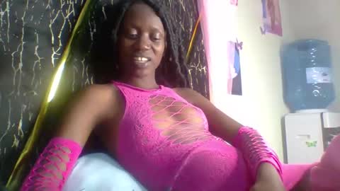 Snapshot of slim_ebony2006 chatting on November 10, 10:42 pm Anna online show from November 10, 10:42 pm