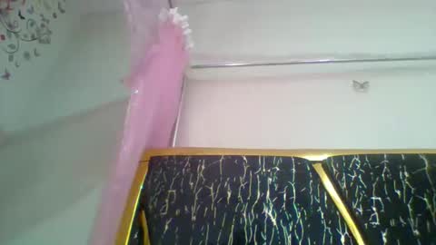 Snapshot of slim_ebony2006 chatting on November 17, 2:01 pm Anna online show from November 17, 2:01 pm