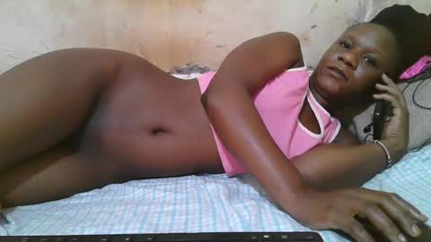 Snapshot of slim_girl3 chatting on June 17, 5:32 am slim_girl3 online show from June 17, 5:32 am