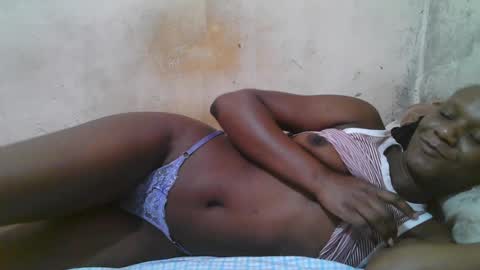Snapshot of slim_girl3 chatting on July 25, 8:12 am slim_girl3 online show from July 25, 8:12 am