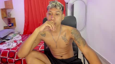 Snapshot of slim_master12 chatting on February 11, 2:14 am slim_master12 online show from February 11, 2:14 am