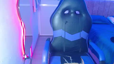 Snapshot of slim_master12 chatting on February 27, 9:54 am slim_master12 online show from February 27, 9:54 am