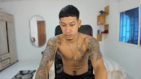 Snapshot of slim_master12 chatting on September 10, 11:43 am slim_master12 online show from September 10, 11:43 am