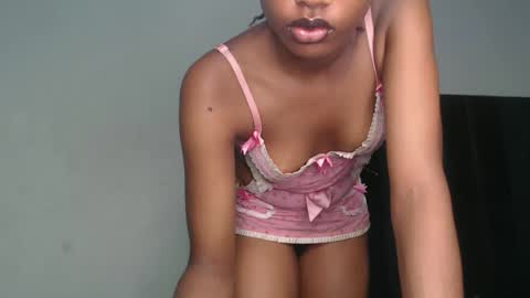 perry online show from March 25, 10:32 am