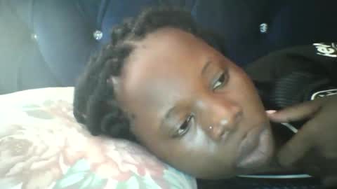 Snapshot of slim_petite_ebony chatting on February 11, 6:40 am slim_petite_ebony online show from February 11, 6:40 am