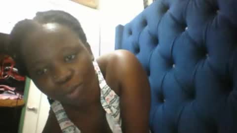 Snapshot of slim_petite_ebony chatting on March 4, 6:03 pm slim_petite_ebony online show from March 4, 6:03 pm