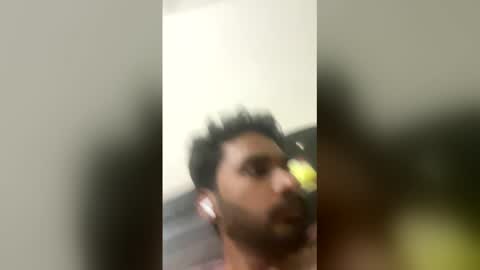 Snapshot of slimbeast_95 chatting on May 18, 11:49 am Slimbeast 95 online show from May 18, 11:49 am