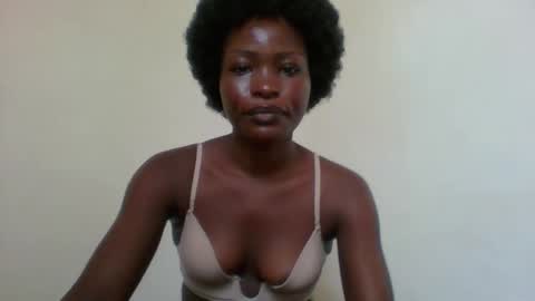 Snapshot of slimdiva chatting on May 15, 6:42 am slimdiva online show from May 15, 6:42 am