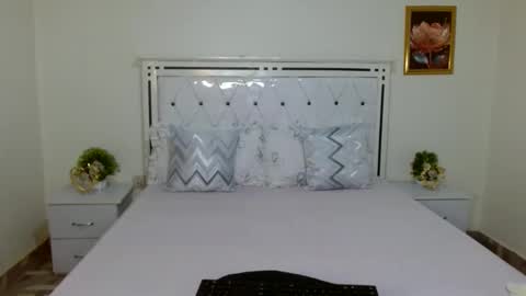 Snapshot of slimebonie chatting on October 21, 6:19 pm purity online show from October 21, 6:19 pm