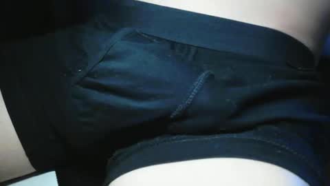 slimhungyvng online show from April 7, 12:49 pm