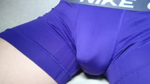 slimhungyvng online show from July 8, 6:12 pm