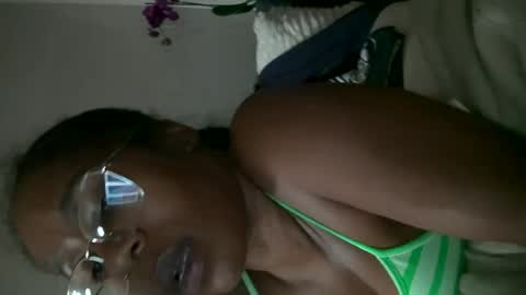 slimmmgooodie69 online show from July 2, 2:33 am
