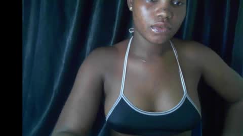 Snapshot of slimthick_tinah chatting on March 1, 12:51 pm TINA online show from March 1, 12:51 pm