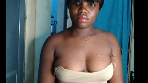Snapshot of slimthick_tinah chatting on July 28, 8:01 pm TINA online show from July 28, 8:01 pm