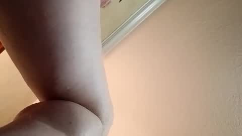slimwest369 online show from May 17, 4:21 am